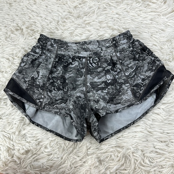 lululemon athletica Pants - Lululemon Hotty Hot Short II *2.5" Masked Lace Starlight Black